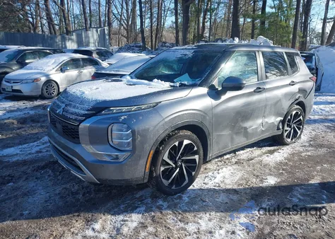 2024 Mitsubishi Outlander Se 2.5 2Wd/Se Black Edition S-Awc/Se Black Edition W/Pano Roof z USA, uszkodzony, nr VIN JA4J3VA87RZ041970